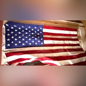 USA American Flag has 50 embroidered stars,stripes,100% cotton,brass grommets.
